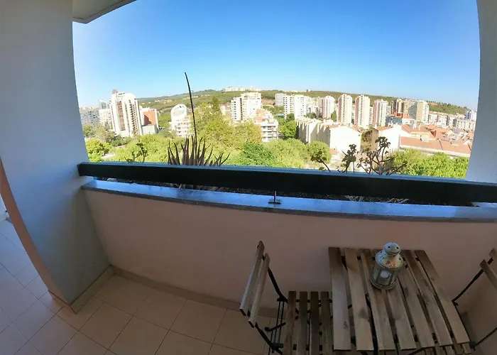 Lisbon 2 Bedroom With Balcony In Apartman