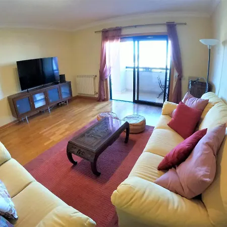 Lisbon 2 Bedroom With Balcony In *
