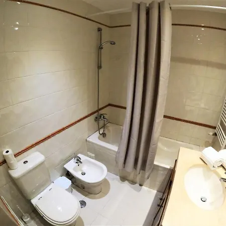 Apartment Lisbon 2 Bedroom With Balcony In