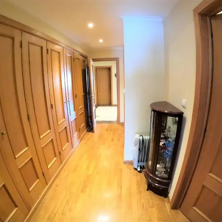 Lisbon 2 Bedroom With Balcony In