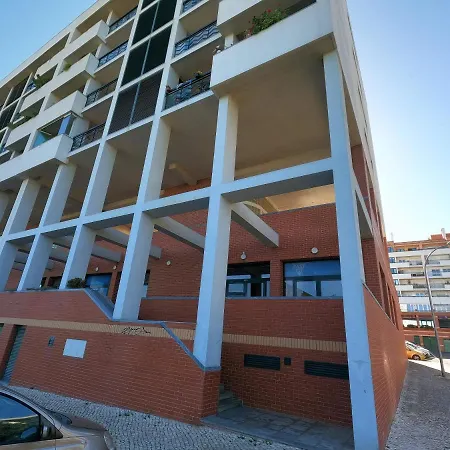 Apartment Lisbon 2 Bedroom With Balcony In