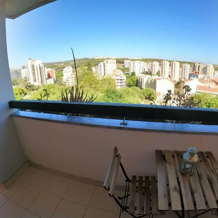 Lisbon 2 Bedroom With Balcony In Apartment
