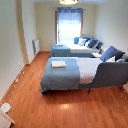 Lisbon 2 Bedroom With Balcony In Apartment *
