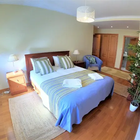 Apartment Lisbon 2 Bedroom With Balcony In