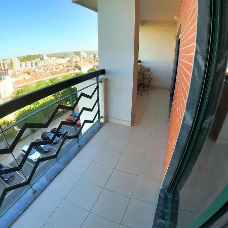 Lisbon 2 Bedroom With Balcony In Apartment Alges